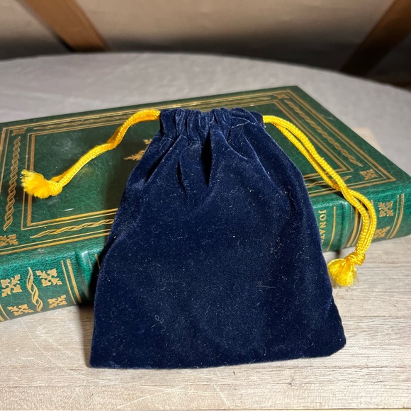 Vintage Solid Brass Arizona Collectable Belt Buckle. Artist Signed! - Picture 3 of 5